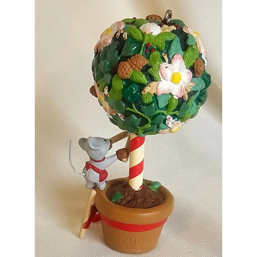 VTG Hallmark Keepsake Ornament 2000 Mouse Topiary Tree Pink Floral